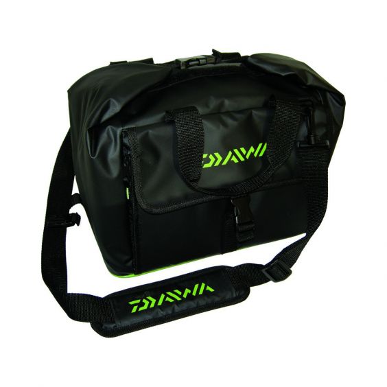 BOLSA DAIWA RESISTENTE AL AGUA